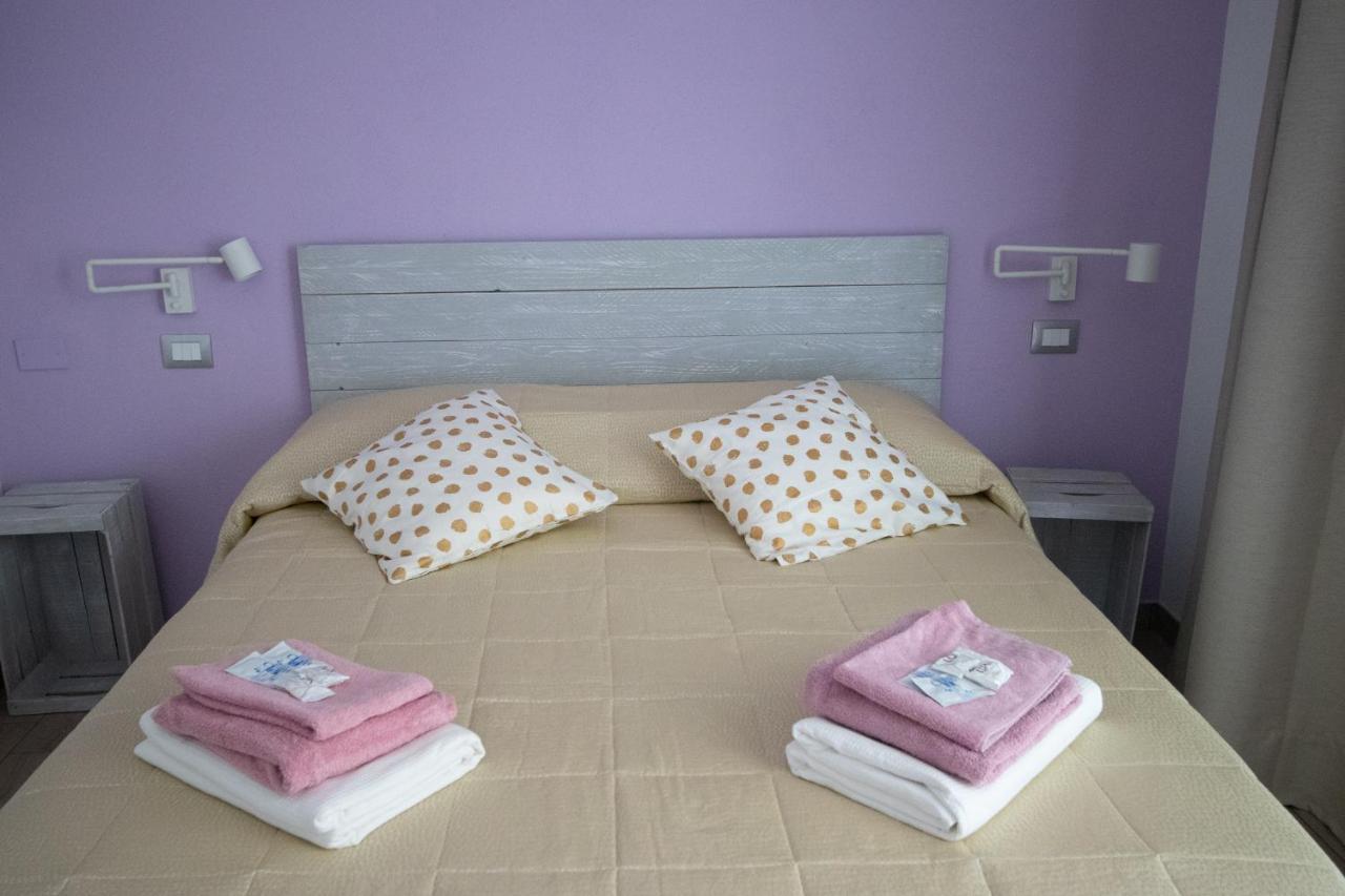 Un Posto Al Sole Bed & Breakfast Molino Nuovo  Luaran gambar