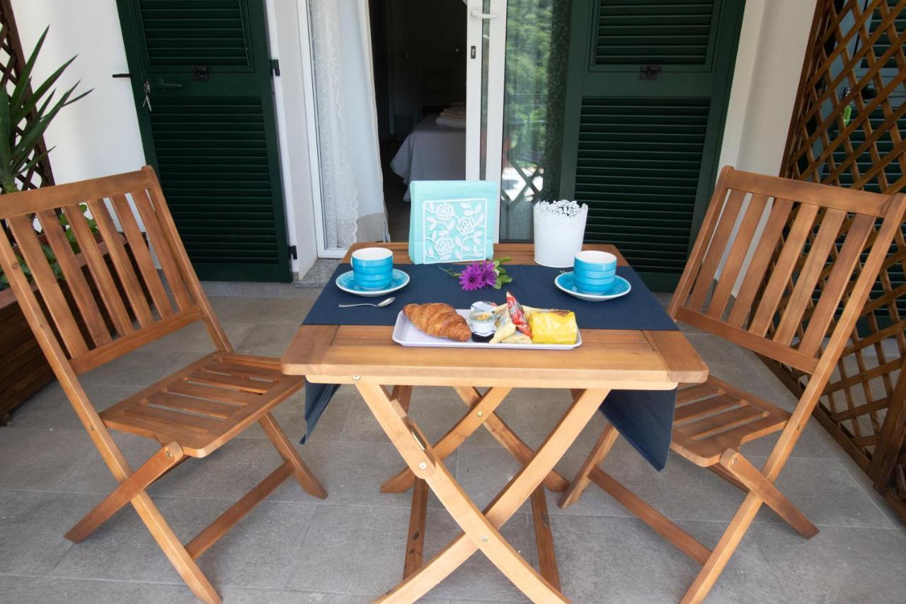 Un Posto Al Sole Bed & Breakfast Molino Nuovo  Luaran gambar